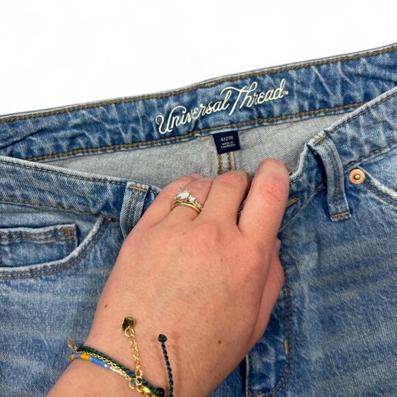 Universal Thread High Rise‎ Shortie Denim Mom Shorts Medium Wash 4/27 - Picture 3 of 5
